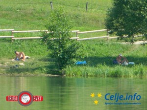 Šmartinsko jezero z okolico je odlično mesto za počitek ali rekreacijo.