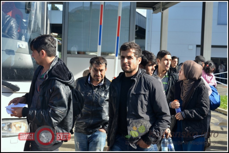 Med begunci v Celje prihajajo tudi Ahmed, Mohammad in Djihad iz Alepa.