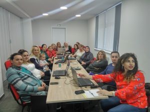 Udeleženke programa razvijajo socialne veščine in druge kompetence.